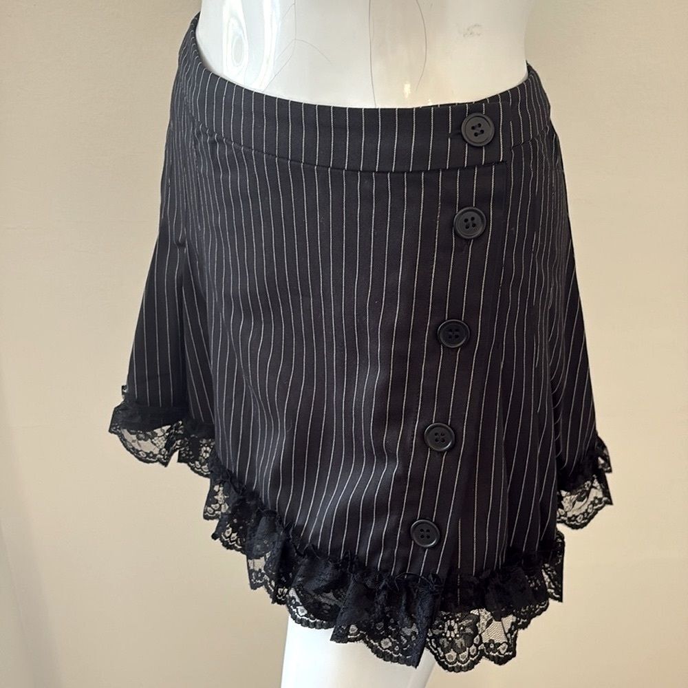 dELiA*s x Dolls Kill Black & White Pinstripe Ruffle Trim Mini Skirt Side Buttons - Picture 2 of 6
